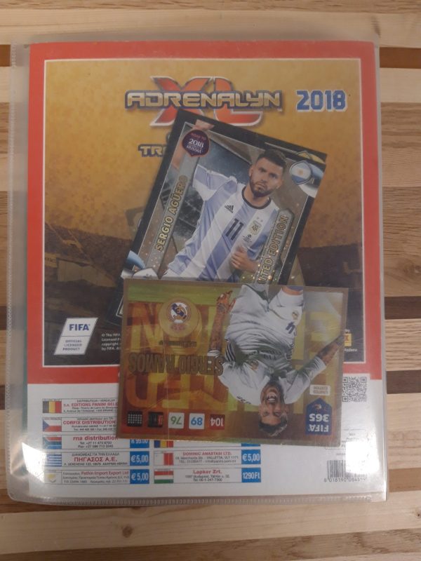 Fifa album voorzien van veel plaatjes - Afbeelding 2