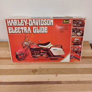Harley Davidson Electra Glide  (Revell Schaal 1:8)