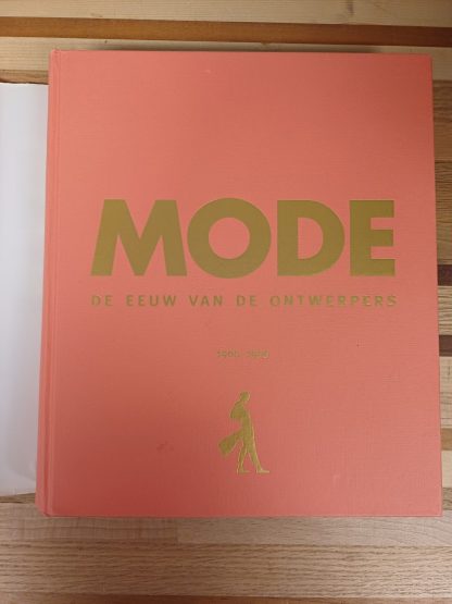 Mode - De eeuw van de ontwerpers 1900-1999 - Afbeelding 9