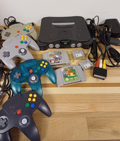 Nintendo 64 & 4 controllers & 2 spelletjes - Afbeelding 2