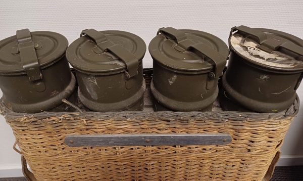 Munitiemand - granaatmand - leger - granaat korf - munitie - Afbeelding 2
