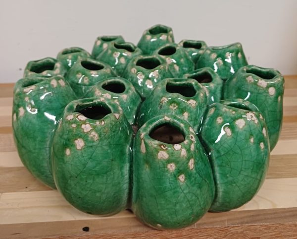 Een groene studio aardewerk koraalvorm vaas - Afbeelding 2