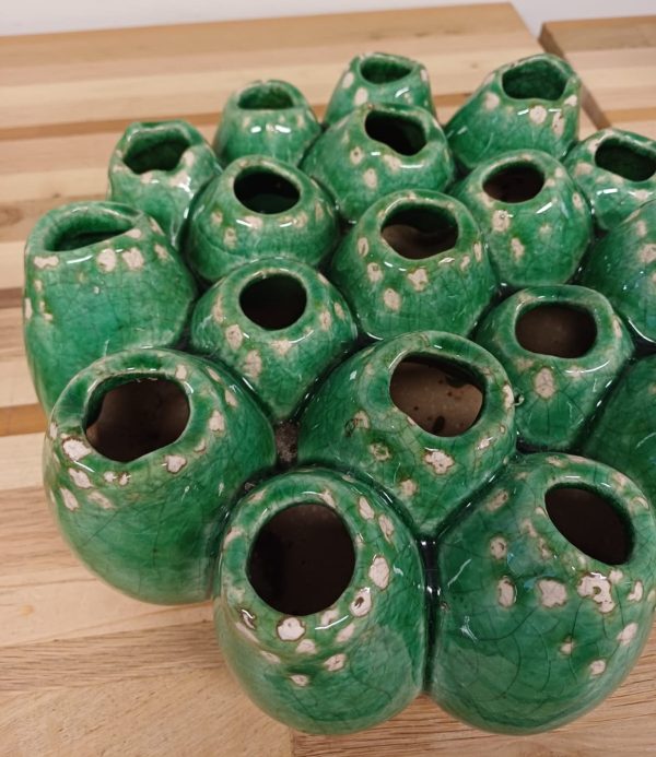 Een groene studio aardewerk koraalvorm vaas - Afbeelding 5