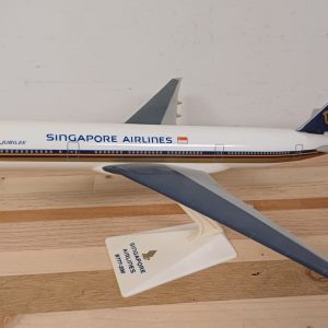 Singapore Airlines B777-200