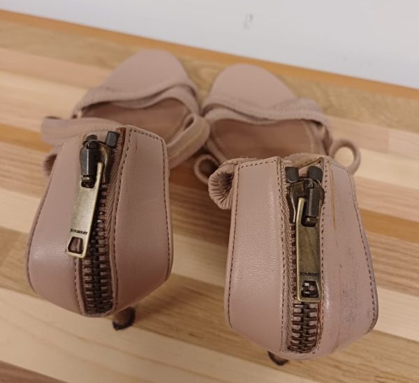 Burberry Leather Pleated Strappy - Maat 39 - Afbeelding 5