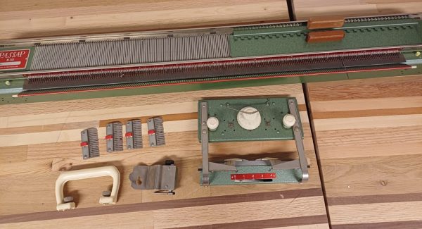 Vintage Passap M-201 breimachine - Afbeelding 2