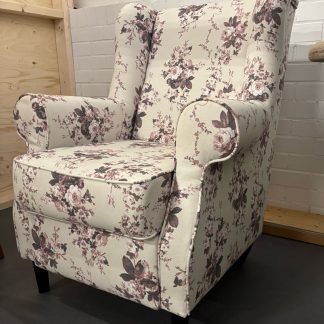 Fauteuil voorzien van bloemen