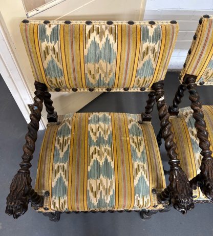 2 antieke houten stoelen met leeuwenkoppen - Afbeelding 6
