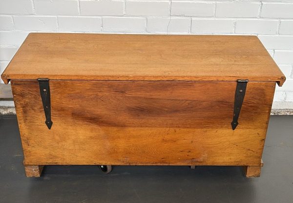 Zeer mooie bewerkte houten kist - Afbeelding 5