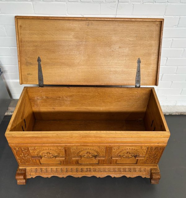 Zeer mooie bewerkte houten kist - Afbeelding 7