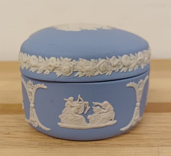 Wedgwood Jasperware Boonvormig doosje - Afbeelding 5