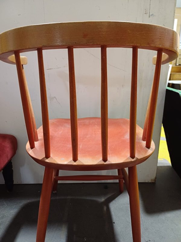 Retro vintage stoel YNGVE EKSTRÖM Jaren 60 spijlenstoel rood - Afbeelding 2