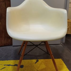 Vitra Eames - Plastic Armchair - Charles & Ray