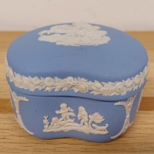 Wedgwood Jasperware Boonvormig doosje