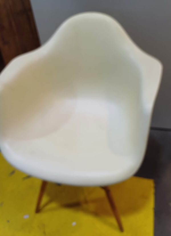 Vitra Eames - Plastic Armchair - Charles & Ray - Afbeelding 11