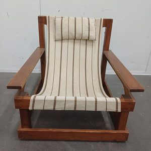 Vintage design armchair met canvas en origineel hoofdkussentje