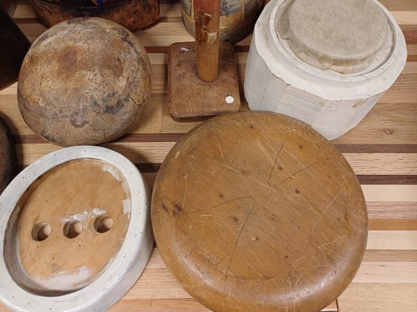 Vintage houten hoedenmallen / mal - 14 stuks - Afbeelding 2
