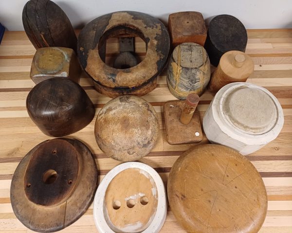 Vintage houten hoedenmallen / mal - 14 stuks