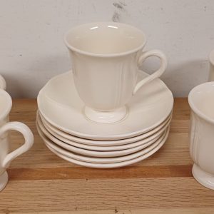 Wedgwood Queen's Plain - 5 kop en schotels