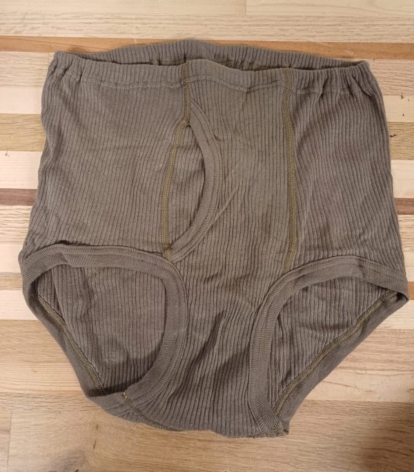 Legertas / plunjezak voorzien van kleding en accessoires - Afbeelding 4