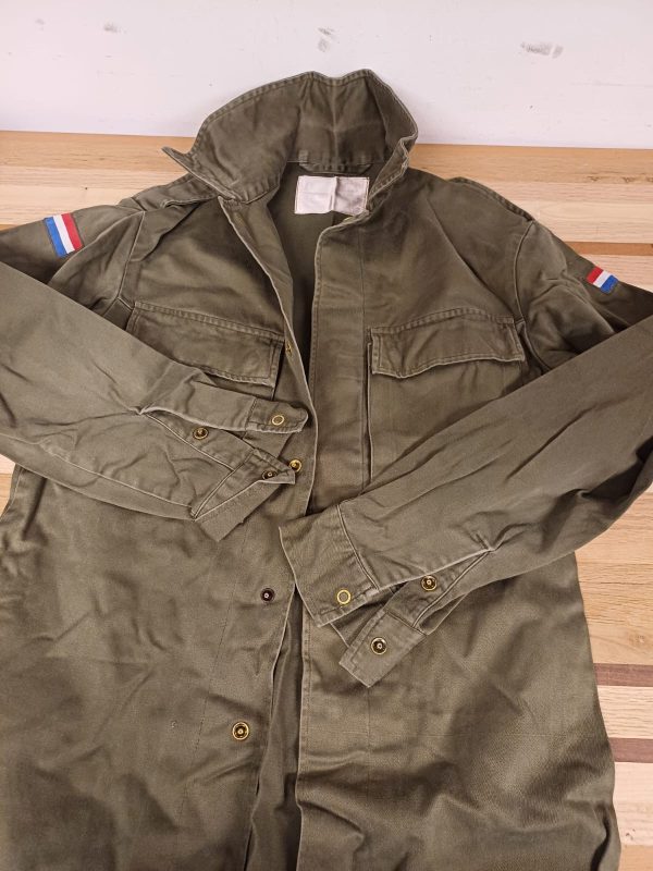 Legertas / plunjezak voorzien van kleding en accessoires - Afbeelding 8