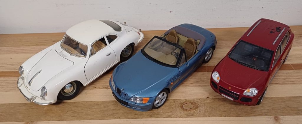 Auto's - 2 stuks