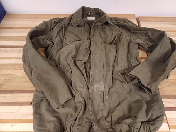 Legertas / plunjezak voorzien van kleding en accessoires - Afbeelding 16