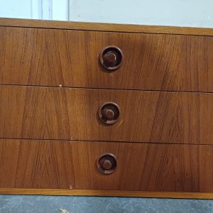 Vintage opbergkast / ladekast - Royal Board stijl