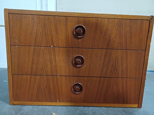 Vintage opbergkast / ladekast - Royal Board stijl