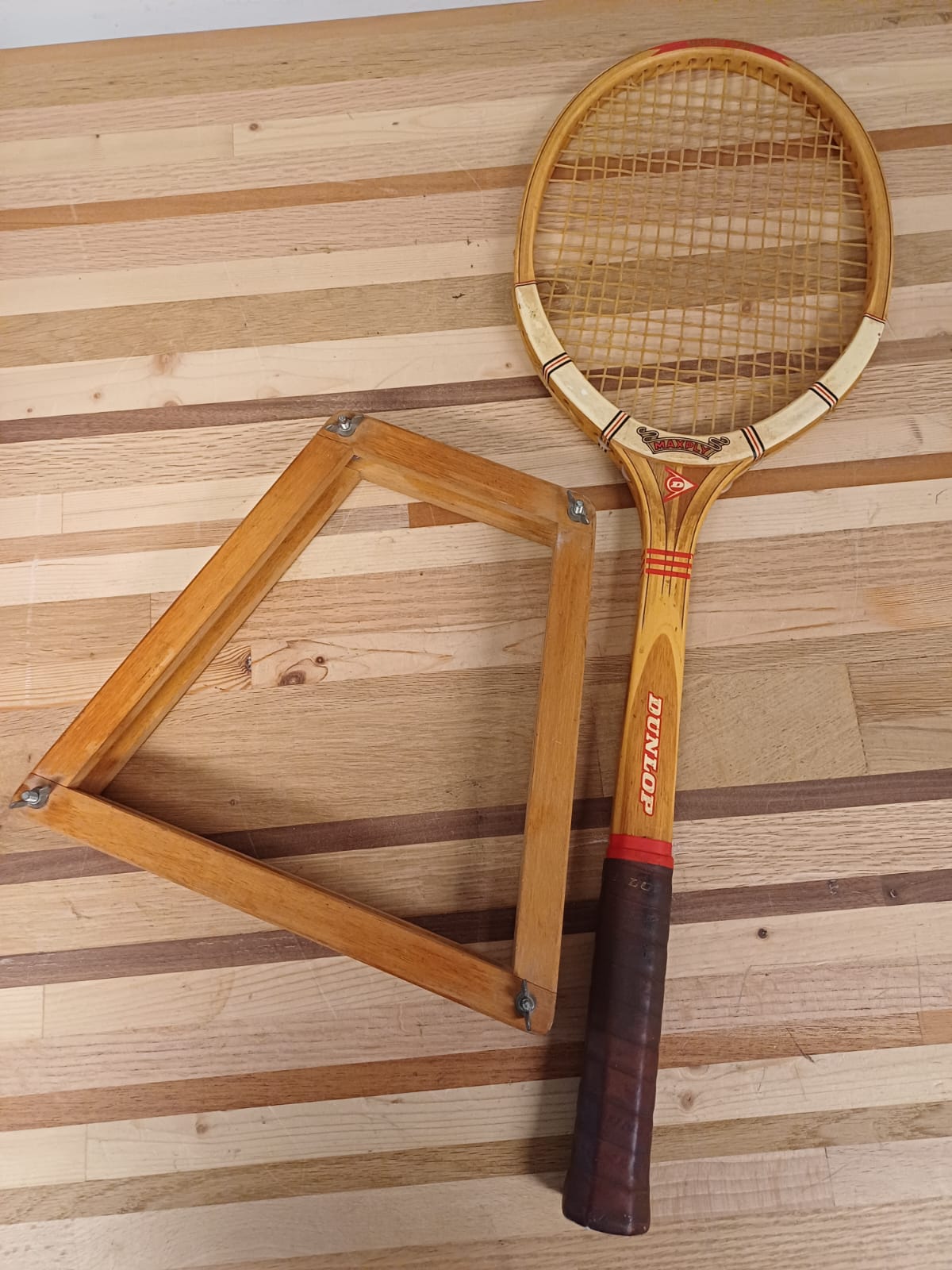 Vintage Dunlop Maxply tennisracket & spanraam