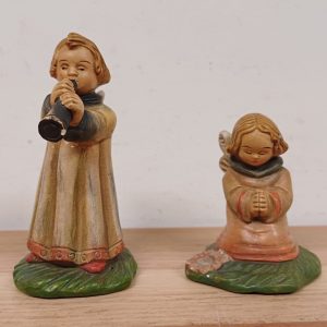 L.V. Eig. A. beeldjes - 2 stuks - Kerst