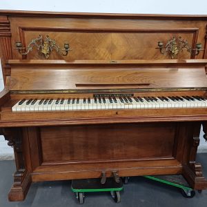 Vintage Ur Hainaut a Morlanwelz piano bruin