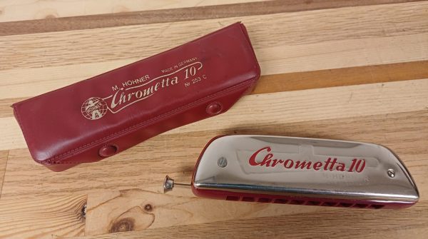Chrometta 10 mondharmonica
