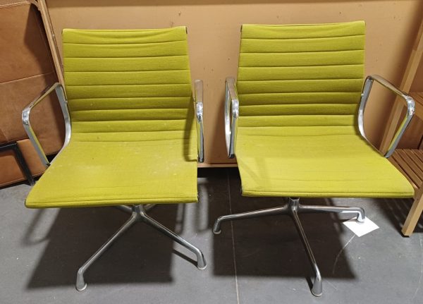 Draaibare Herman Miller stoel / bureaustoel - 2 stuks