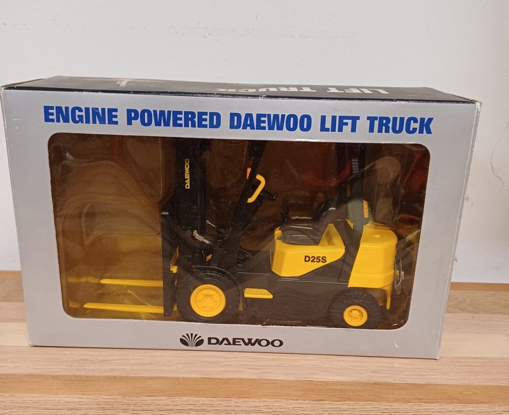 Daewoo Heftruck - Engine Powered - Lift Truck