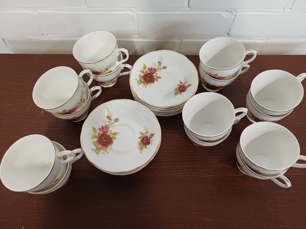 Theeservies Gem. Pottery LTD.