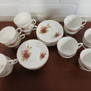 Theeservies Gem. Pottery LTD.