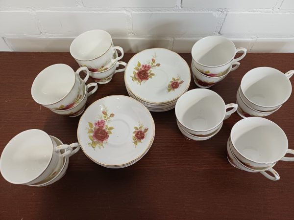 Theeservies Gem. Pottery LTD.