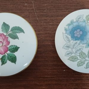 2 Wedgwood Bone China / Charnwood Sieradendoosjes