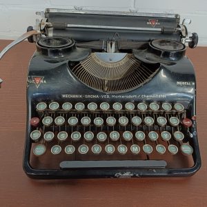 Vintage Groma Typemachine - Modell N