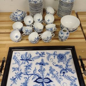 Huttensteinach servies met Zwiebelmuster motief