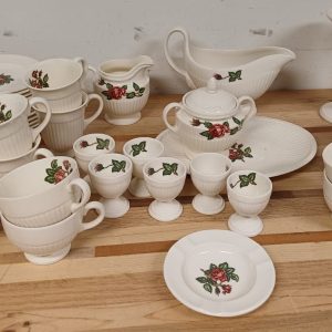 Wedgwood Moss Rose servies - 42 delig