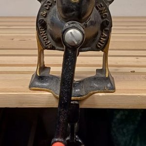 Antieke DE koffiemolen - J. Spong & Co Ltd.