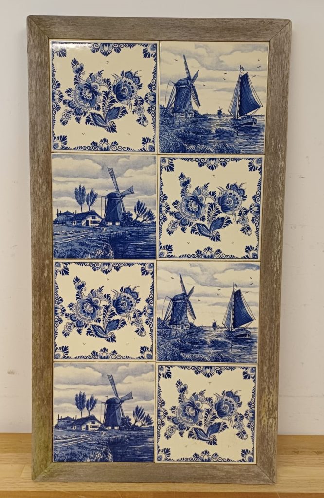 Tegelplateau voorzien van 8 Delfts blauw tegels