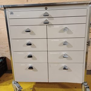 Tandarts / dokters instrumenten kastje op wielen