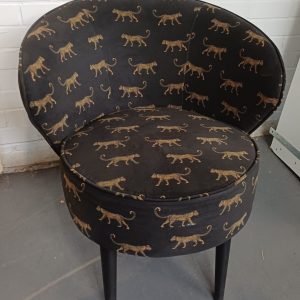 Woood stoel met panter print / luipaard print