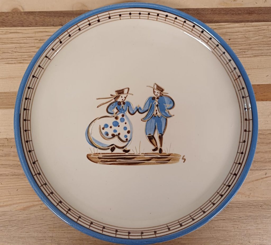 Knabstrup bord - dansen traditioneel paar