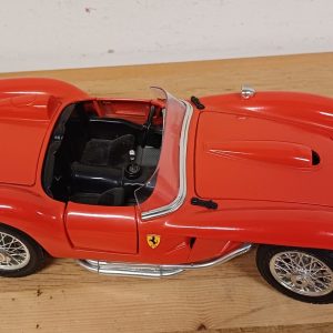 Bburago Ferrari 250 Testa Rossa (1957) 1:18