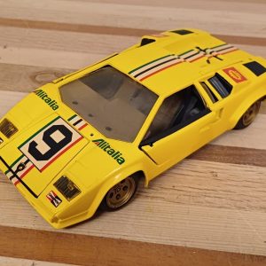 Revell  1988 - Lamborghini Countach 1:24 Shell