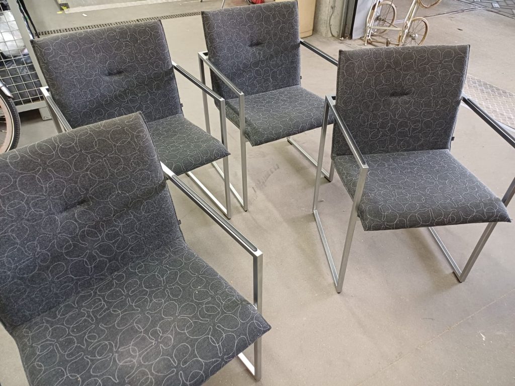 4 Arco Frame Design Eetkamerstoelen
